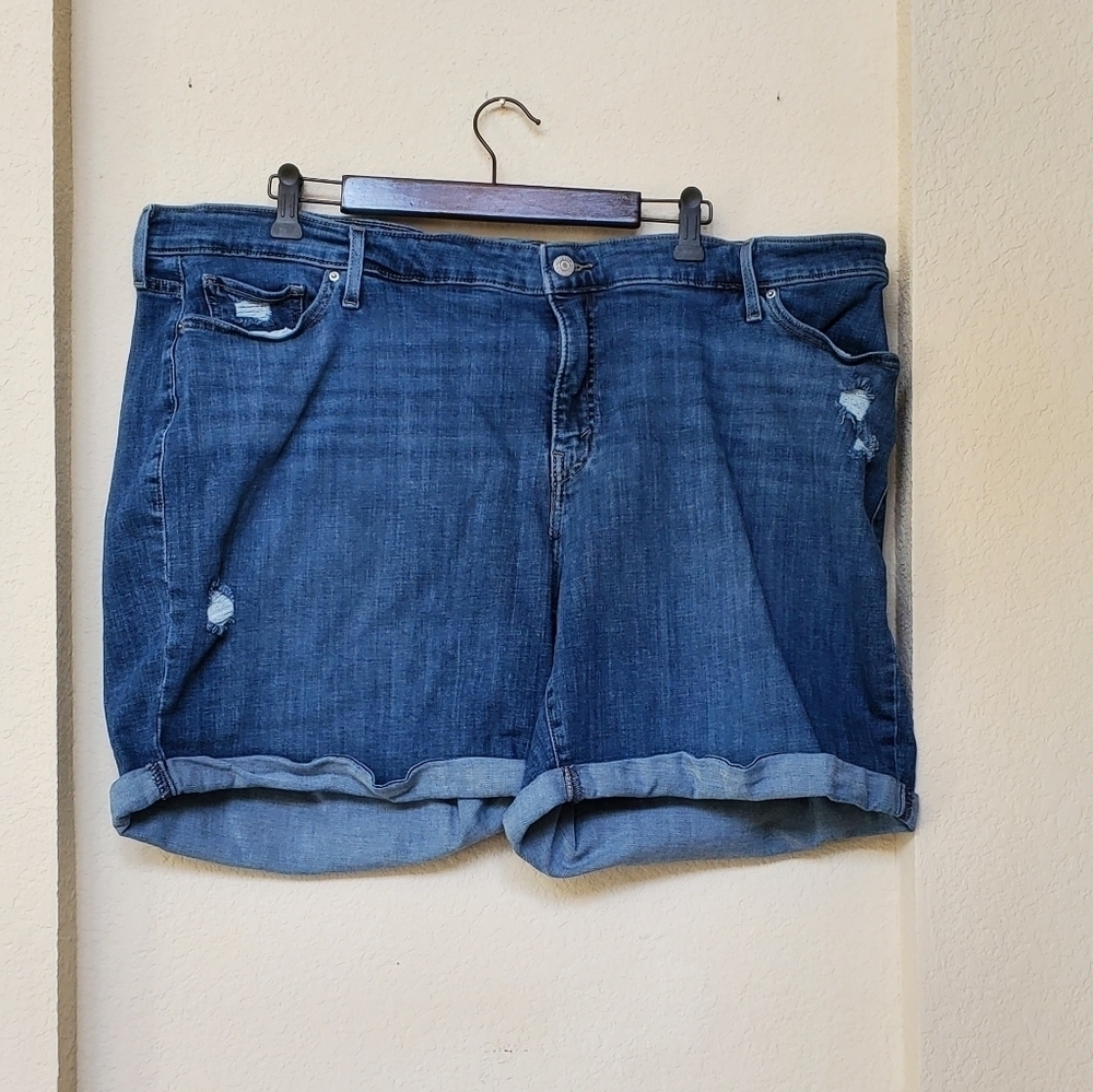 Levis plus size Denim shorts.  Size 24W